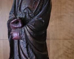 19th century Qing Dynasty carved figural Quan Yin