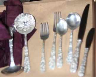 Kirk & Son Sterling Silver "Repousse" service for 4