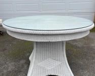 Round Wood Frame White Wicker Removable Top Outdoor Table with Glass Top