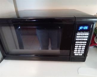 Countertop microwave 