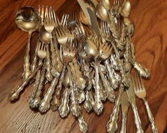 Oneida Co.munity Silverware Set