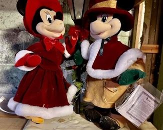 Vint. Disney Christmas Animated Mickey and Minnie Caroling Telco Motionette