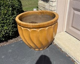 large scalloped ceramic planters, 2