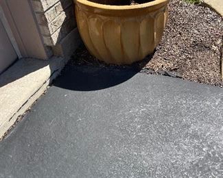 large scalloped ceramic planters, 2