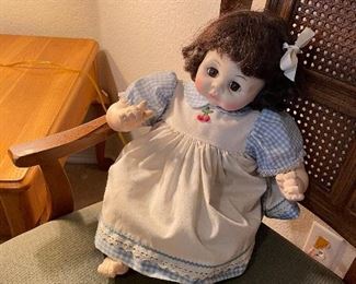 BABY SO BIG- vintage doll 