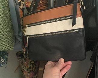 lots of purses at this one-  