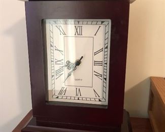 Nice quartz Mantle Clock