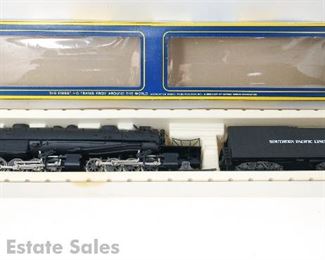 AHM 5111 4-8-8-2 Cab Forward Southern Pacific Lines 4272 Locomotive in Original Box