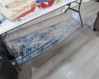 LOVELY ACCENT RUG 5X7?