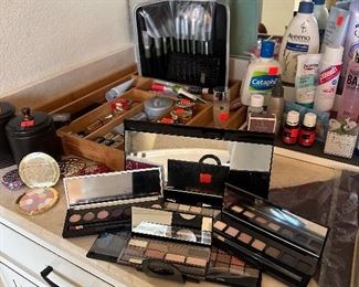 New Este Lauder makeup 