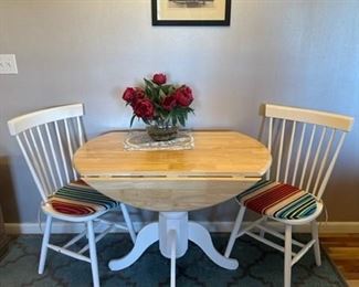 Drop leaf Kitchen table with 2 chairs 