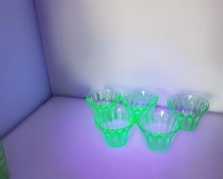 anchor hocking Uranium glass