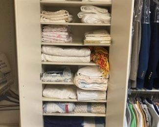 Linens - Bedding - Bath Towels 