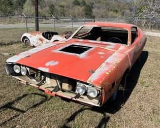 1972 Charger SuperBee no motor, no trans-lots of trim etc parts. $9,000