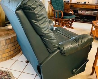5	$70 	
Green manual recliner 