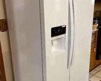 2021 whirlpool fridge $850