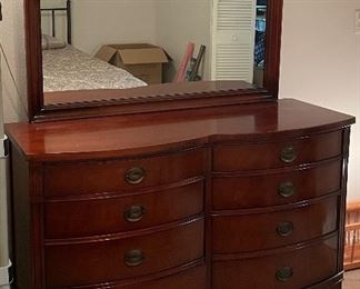 16	$275 	
Guest room mahogany dresser & mirror 