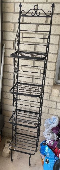 $95 
Garden tower iron plant or bakers rack 11x11x60

