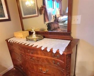 1 of 3 Pictures - Vintage Curved Dresser And Mirror