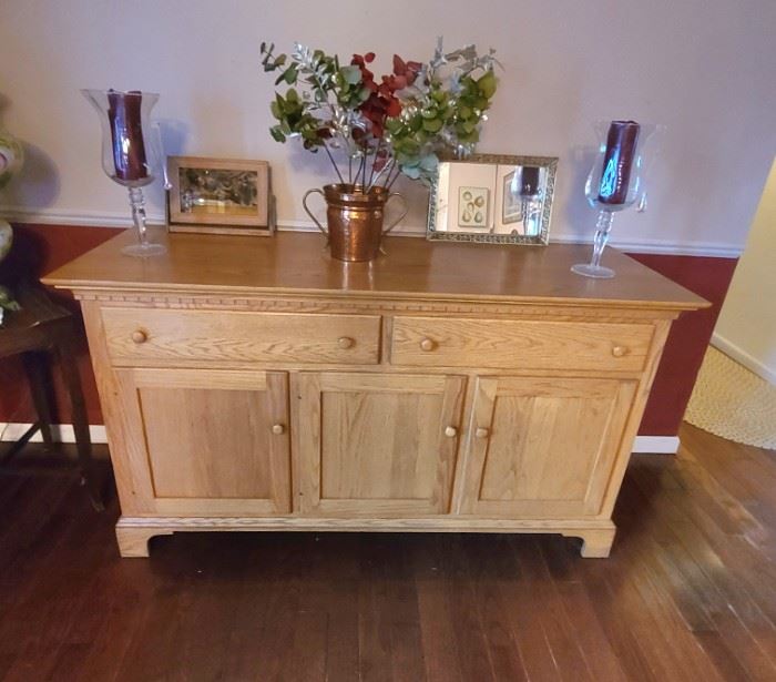 1 of 3 Pictures - Amish Built Oak Cabinet