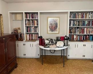 books for sale + more kitchen items