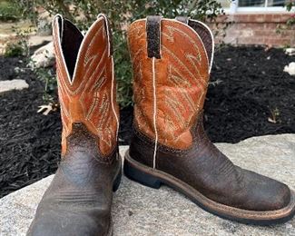 Justin men’s cowboy boots