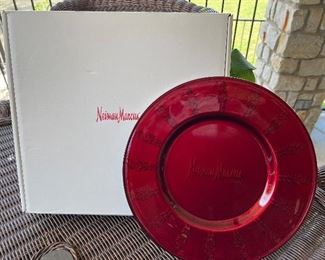 Neiman Marcus Christmas platter in perfect condition, comes with its box