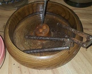 43. WOOD NUT BOWL WITH NUT CRACKERS $6