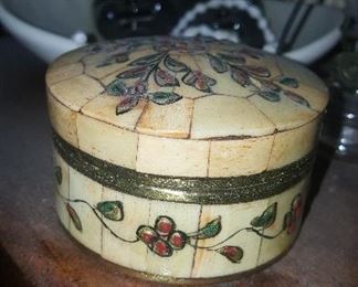 81.  COVERED BOWL $20