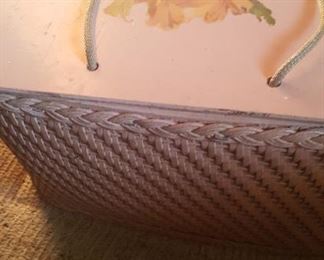 98. VINTAGE SEWING BASKET $15