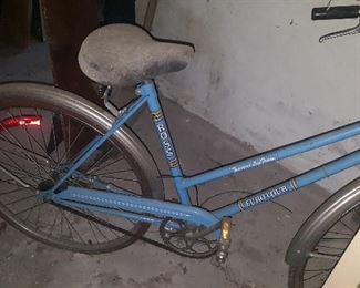 102. VINTAGE BIKE $25