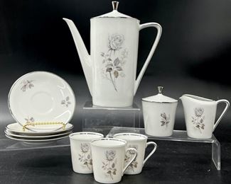 Mitterteich Bavaria #095 China Lidded Tea Pot, Tea Cups, Saucers, Lidded Sugar Jar, and Creamer