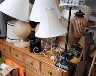 Good amount of lamps in various styles. 