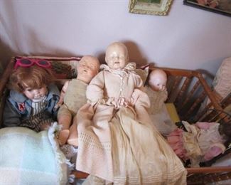 Dolls including antique/vintage