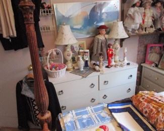 Vintage dresser and DOLLS!