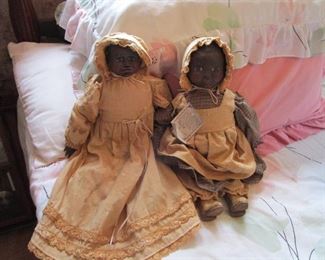 Maynard Arnett signed dolls