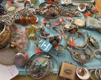 TONS OF JEWELRY!!