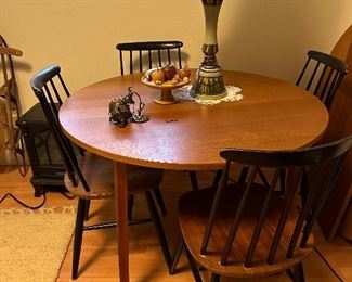 Ilmari Tapiovaari chairs.