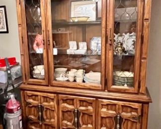 China cabinet matches dining table 