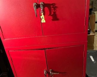 Large Locking Tool Chest/Cabinet 