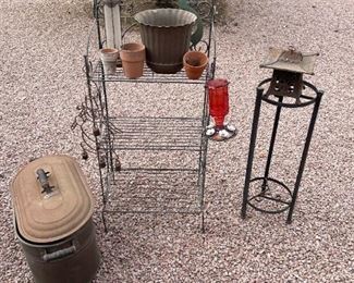 Magnificent Metal Decor For The Backyard