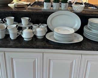 Great set of large white china.  Rest is on dining room table.
