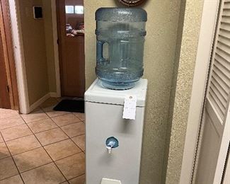 Water dispenser