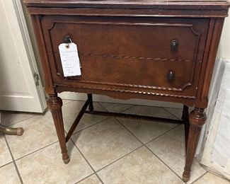 Sewing machine table, see next picture