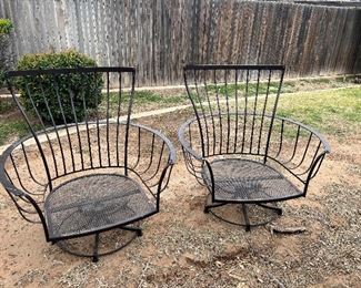 OW Lee chairs in perfect condition. New cushions can be ordered through Alldredge Gardens