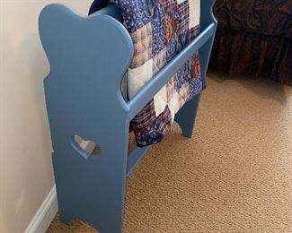 Country quilt display stand