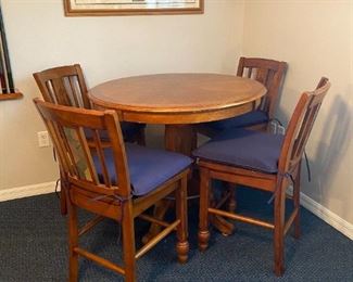 high top Table and 4 chairs