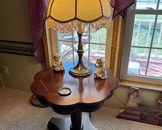 Cherry End Table, Lamp