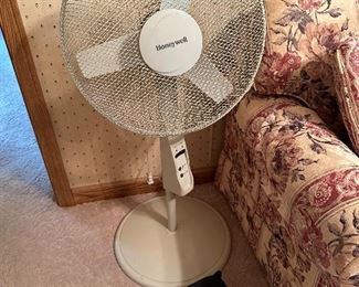 Honeywell Floor Fan