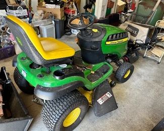 John Deere Riding Mower